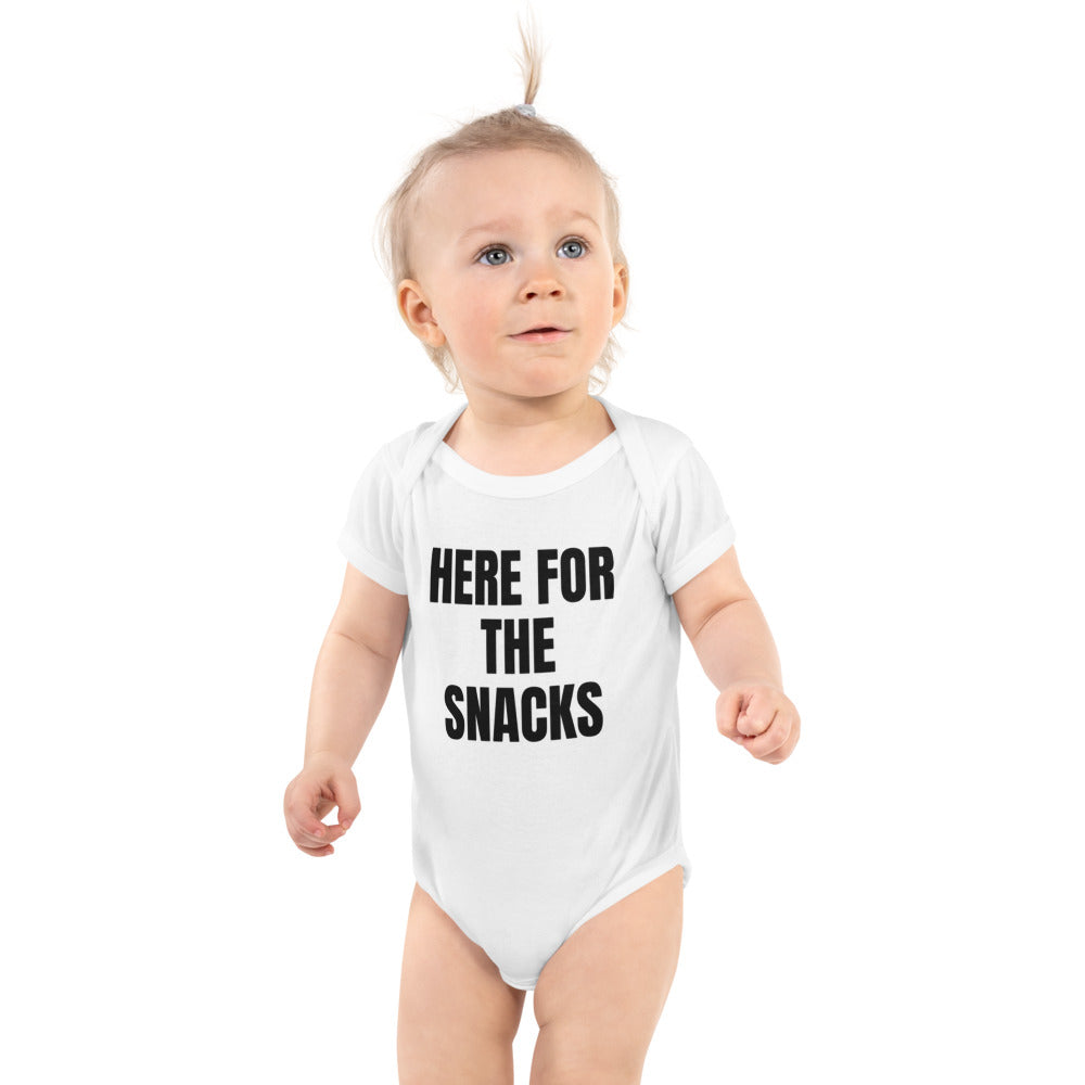 HERE FOR THE SNACKS baby bodysuit, white