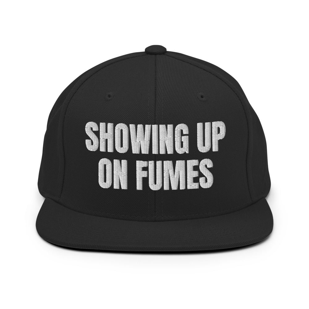 SHOWING UP ON FUMES snapback, black